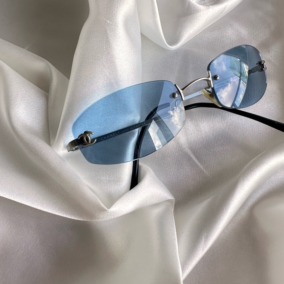 Rare💙 CHANEL rimless sunglasses. - Picture 5 of 13